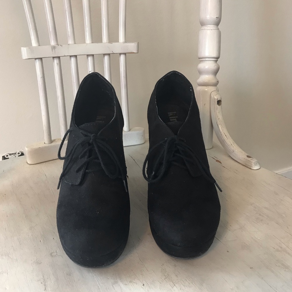 BLACK HIGH HEEL WEDGES